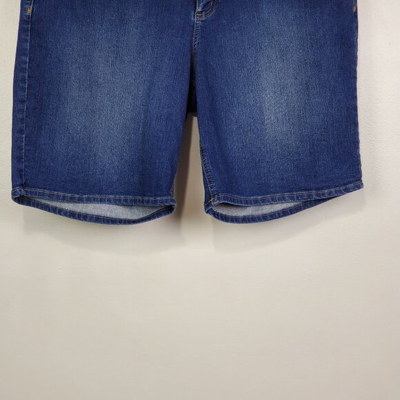 Chrisopher & Banks Dark Wash With Fading Modern Fit Denim Jean Shorts Size 16 - Picture 3 of 12